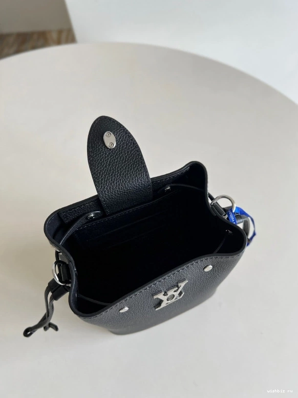 WIS LOCKME VUITTON NANO LOUIS BUCKET 1103